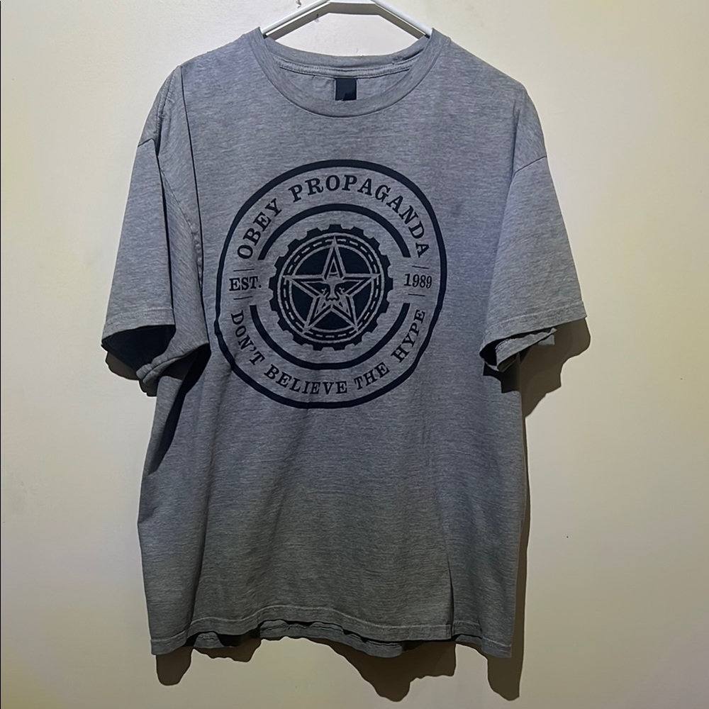 Obey Grey Graphic T-Shirt Men’s XL Don’t Believe The Hype Propaganda